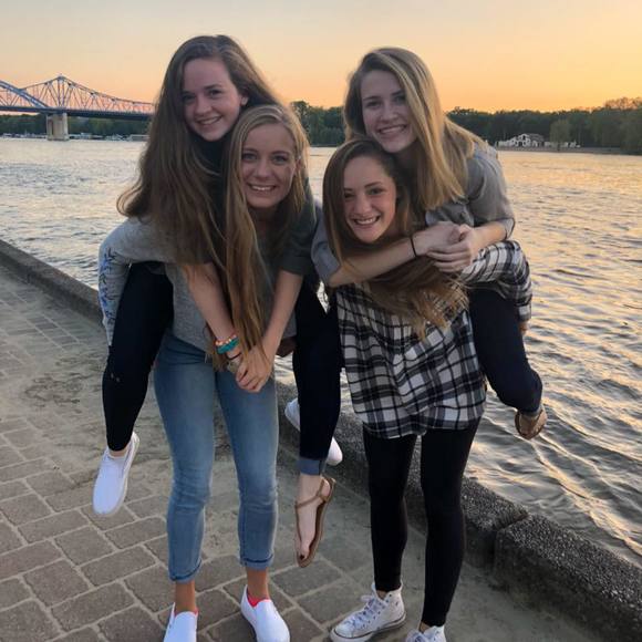 Meet your Posher, Abby - Picture 1 of 1